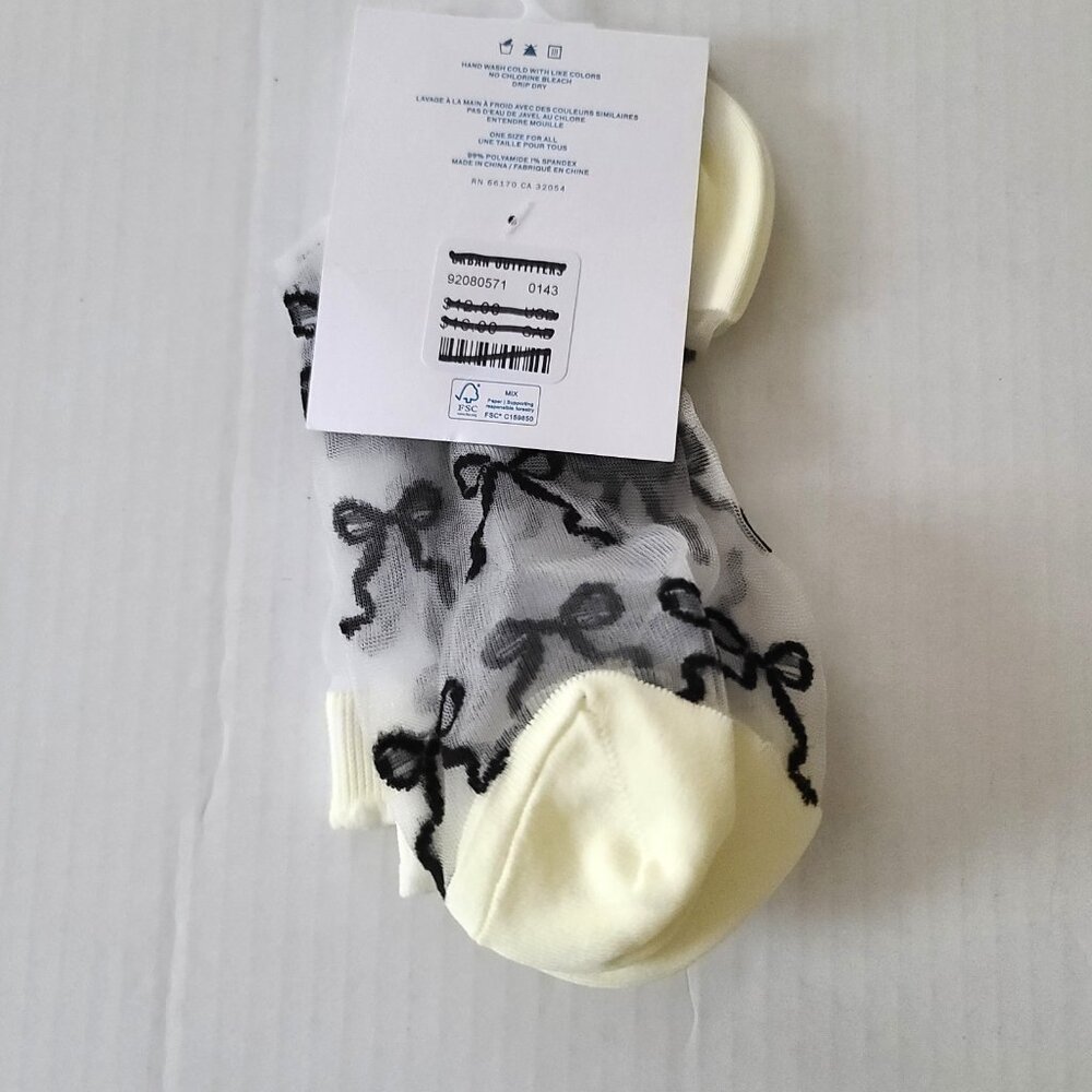 URBAN OUTFITTERS Sheer Bow Patterned Crew Socks Cream Coquette Flirty NWT - Picture 3 of 5